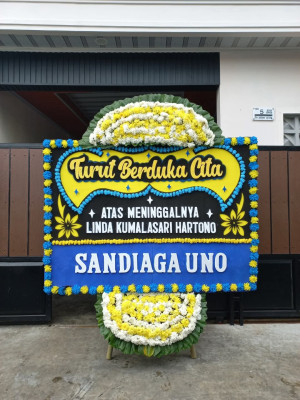 Papan Bunga Duka di Kutamandiri